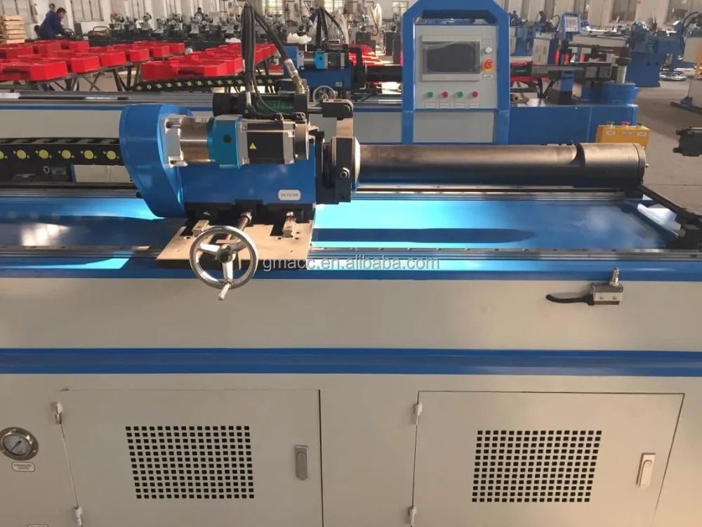 Three-dimensional tube bending machine