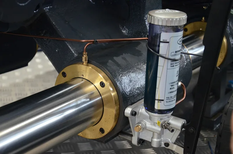 
Injection molding machine clamping unit T-NUTS AND BOLTS mould clamp 