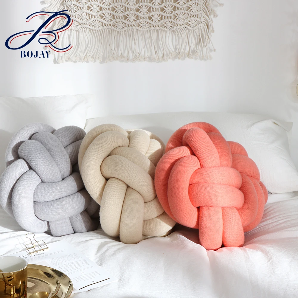Hot sales 100% acrylic knot pillow soft plush creative designs cushions home decor pillow