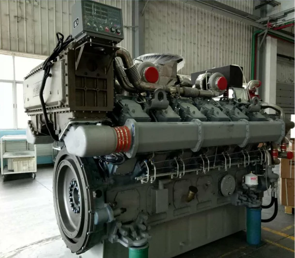  Бренд Yuchai лодочный двигатель 300 л.с. морской дизельный 220 кВт внутренний