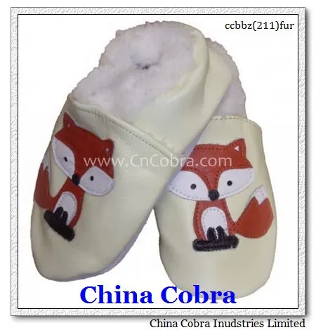 
2021 best selling high quality soft baby shoes with fur inside 