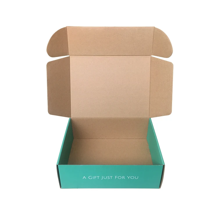 Белая упаковка для косметики