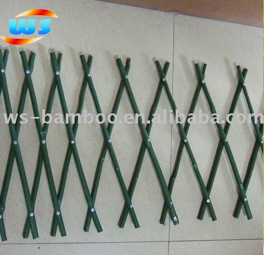 Natural  bamboo fence for garden decoration