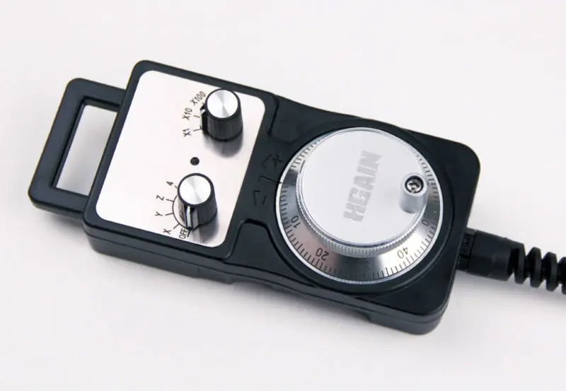 стороны- держать генератор/магнитный генератор импульсов датчика