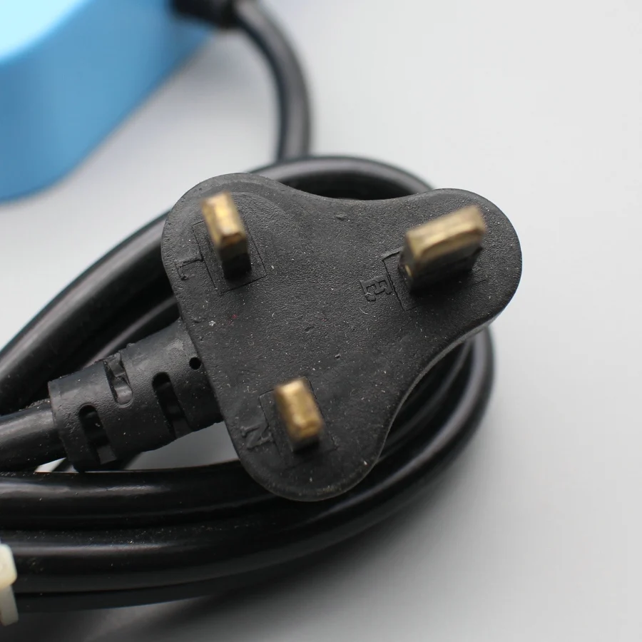 Удлинитель с 4 розетками и 3 USB-разъемами