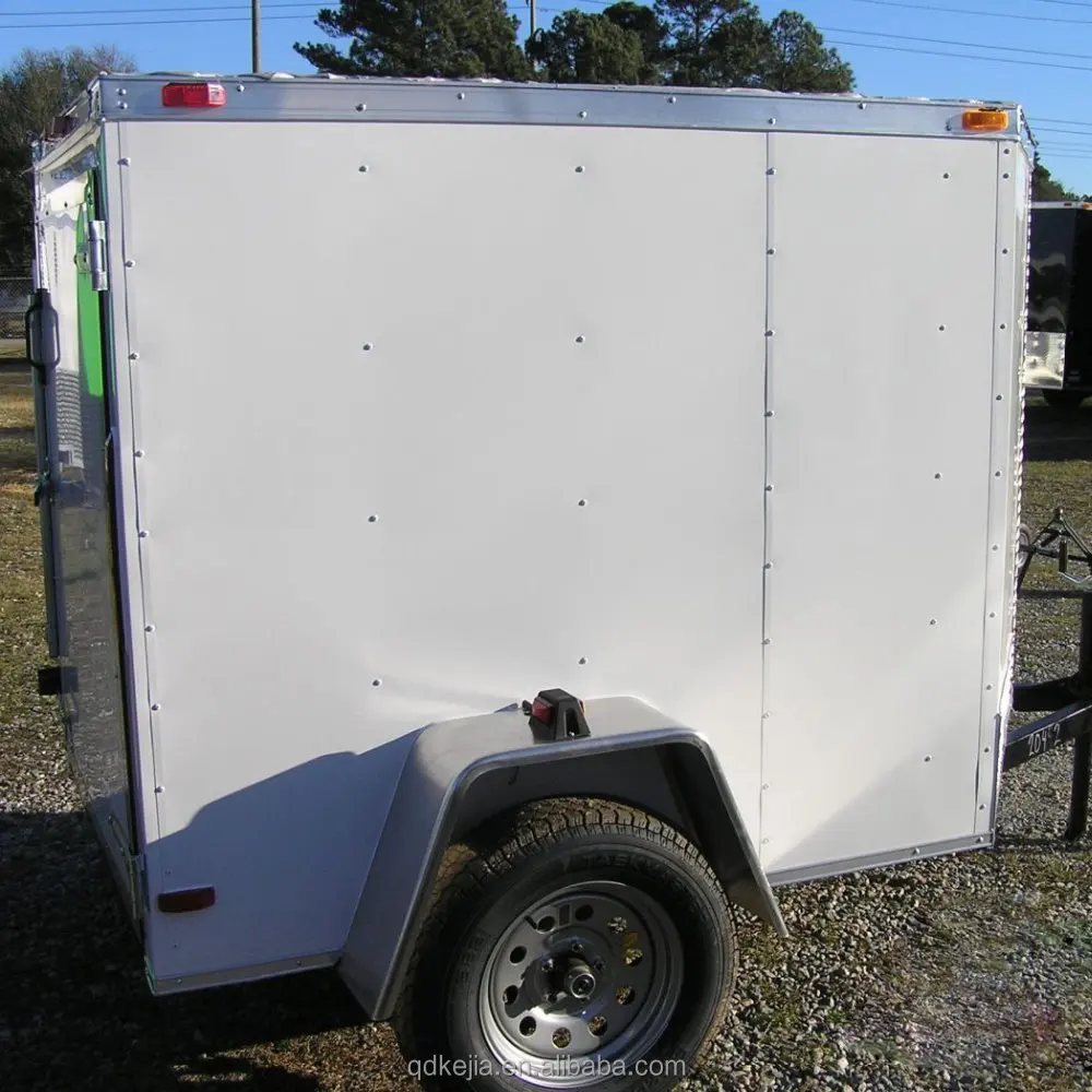 Закрытый грузовой прицеп