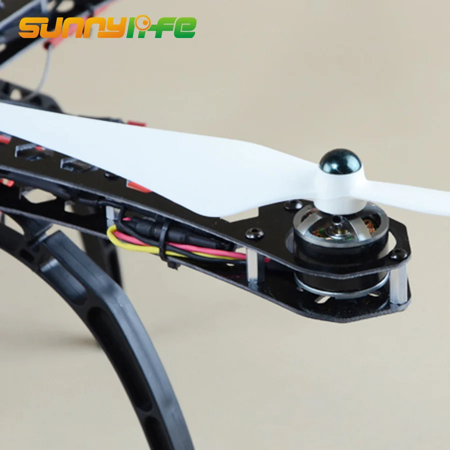 2pcs 9 inch 9450 Self-lock Self-tighten Propellers with Metal Prop Hub for DJI Phantom 3 Series