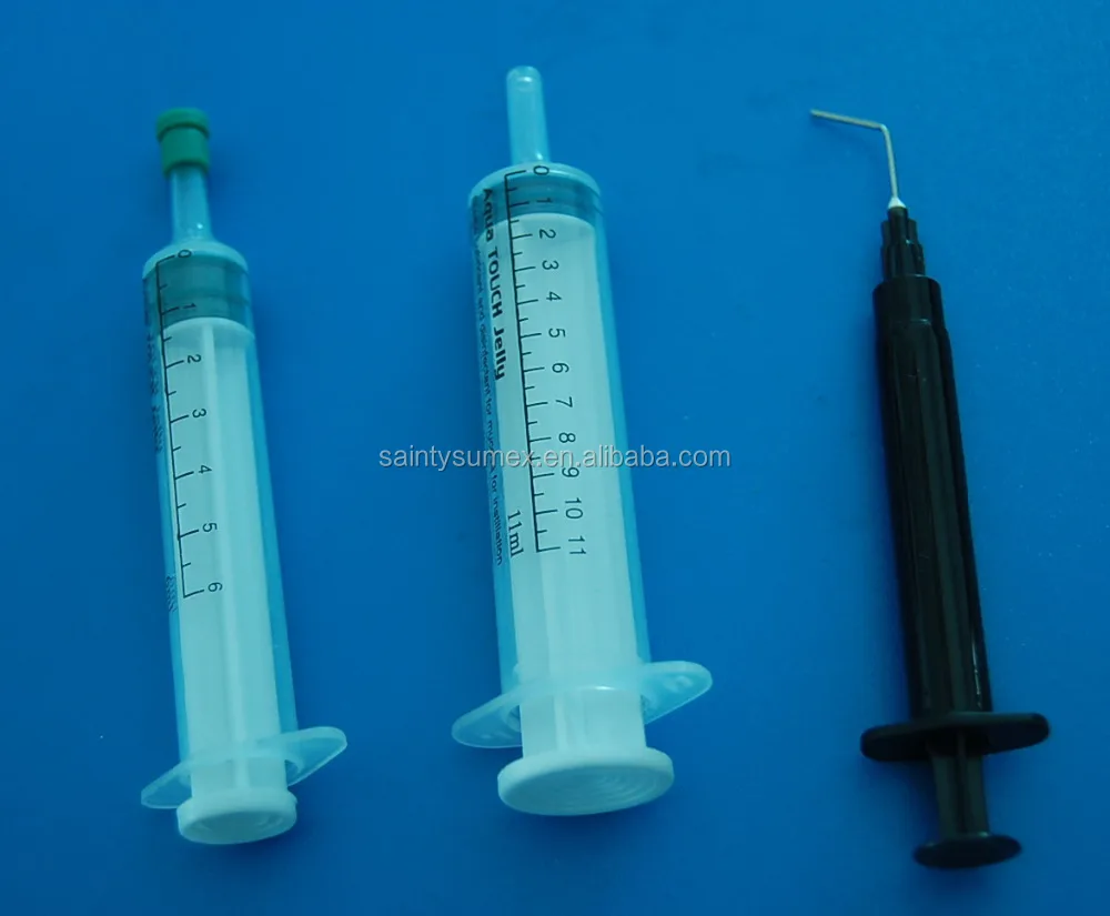 Special dental syringe with cap or with bent dental needle tip
