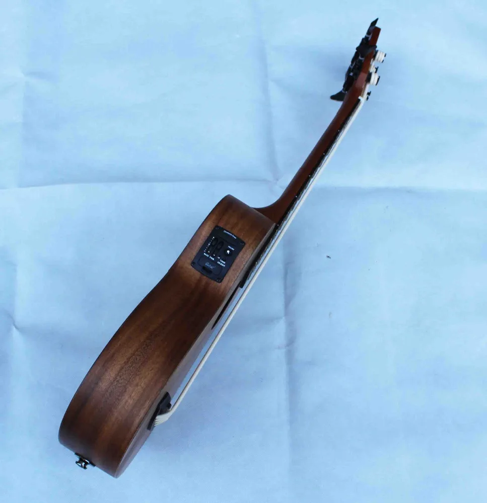 UKUBASS , Ukulele bass
