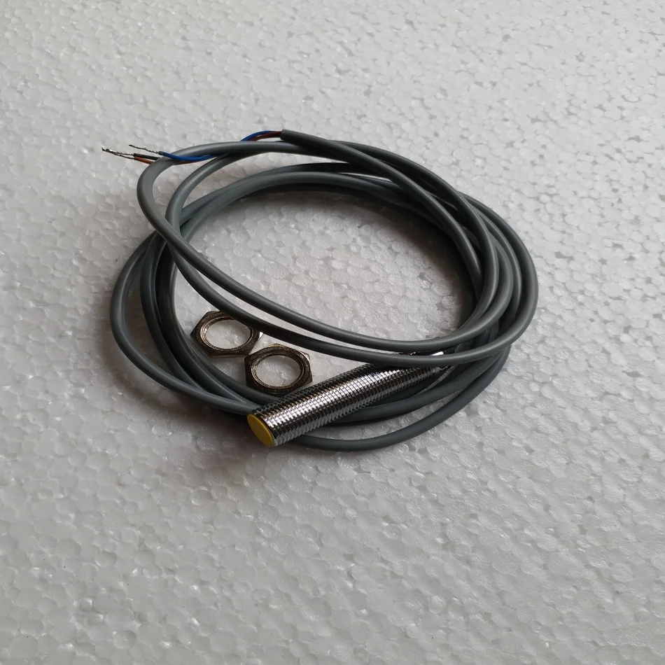 TURCK Индуктивный бесконтактный датчик BI10-G28-Y1 BI10-G30-Y1 NI15-EM30-Y1X-H1141 приближения в наличии на