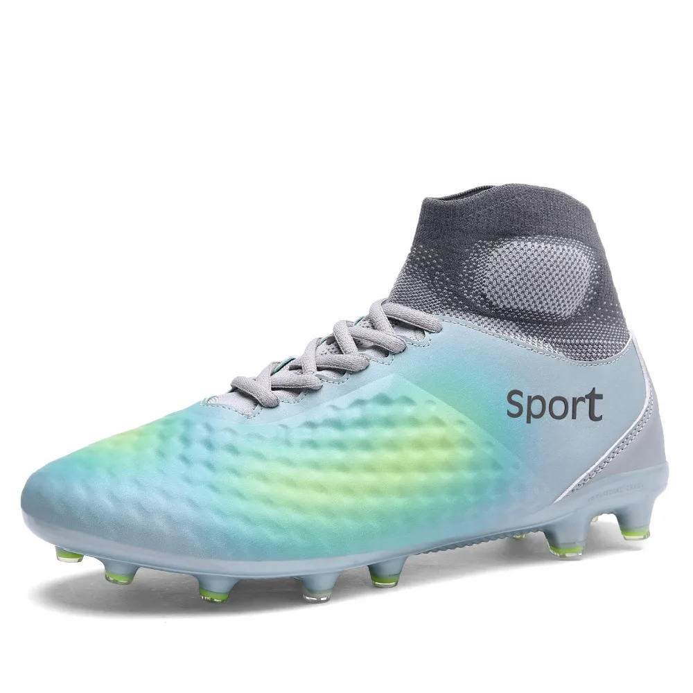 Latest Design Lightweight Boots Fashionable Sneakers Casual Sport Soccer Shoes EVA PU Rubber Cr7 Football Shoes Mesh Refundeable