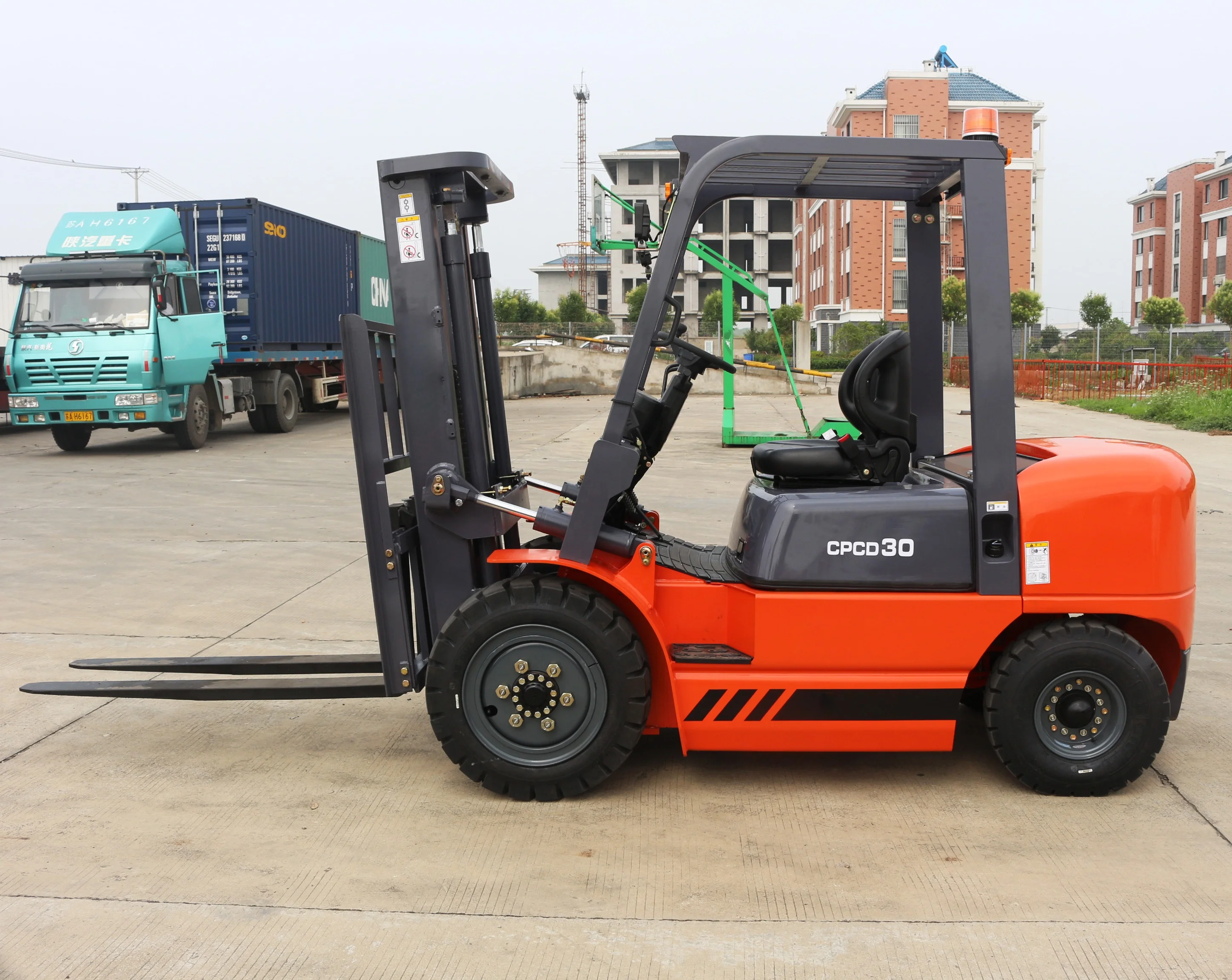 3ton RC Diesel Forklift Truck CPCD30 Fork Lift 37kW Engine Solid/Pneumatic Tyres with Kinds of Attachments