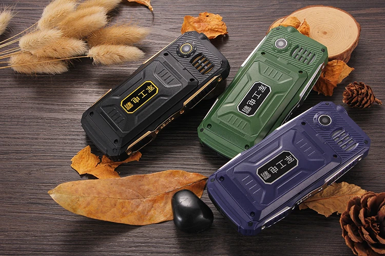 2.4 inch K999 cell phone with 8800mah long power 4 Sim Card Phone With Electric Torch low price china mobile phone