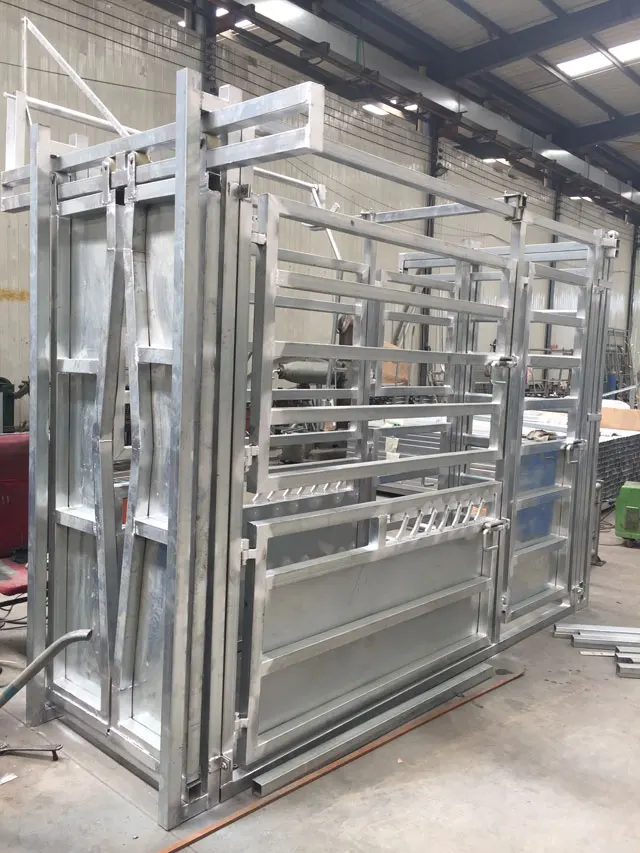 
Heavy duty hot dip galvanized Livestock Handling Equipment Vet Cattle Crush 