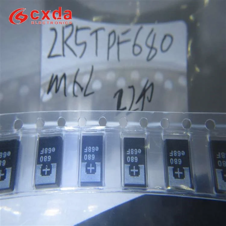 Конденсатор танталовые Твердые электронные компоненты 2R5TPF680M6L