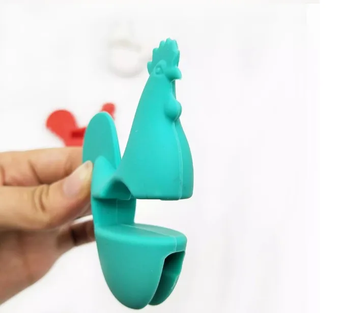 Food Grade  Kitchen Heat Resistant Cock Silicone Spoon Rest Pot Clips Spoon Holder