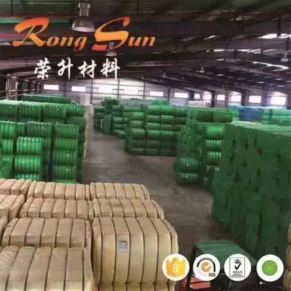 Optical white polyester staple fiber for filling pillows and quilts