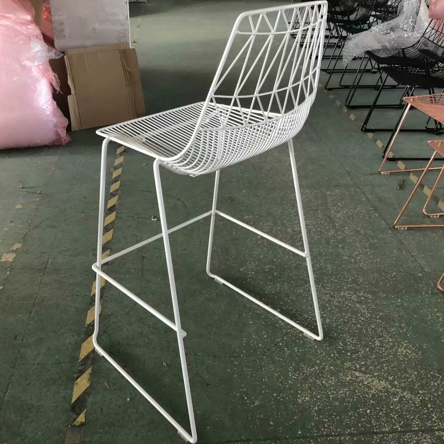 Indoor Wholesale Restaurant Chairs Cafe Chairs Bar Stool with Wire Frame on Sale YT0M15
