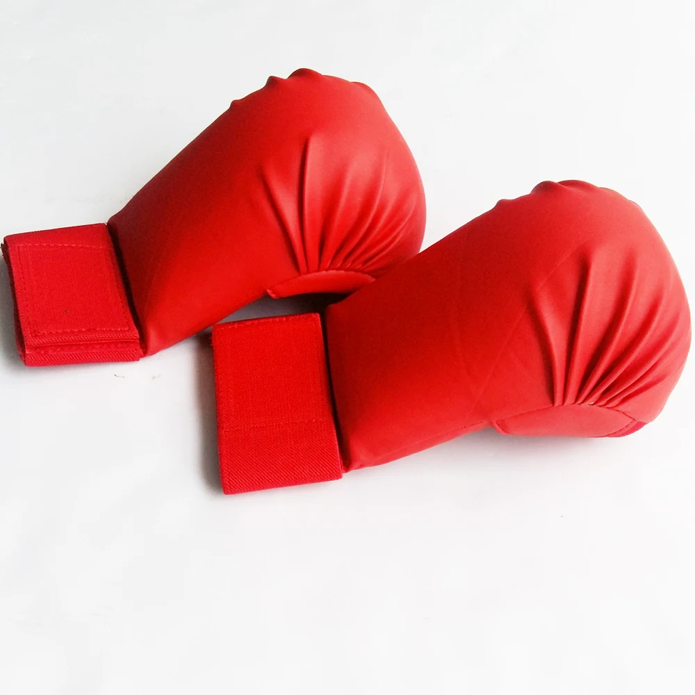 Одобренные WKF рукавицы для обучения карате