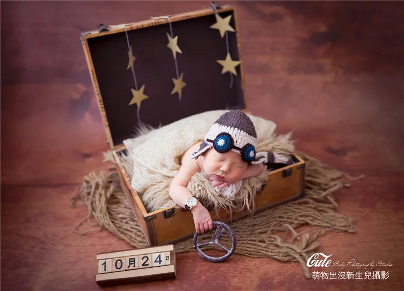 Pilot suit,Astronaut costume,baby aviator handmade crochet cotton pants underwear with hat and scarf,newborn photo props