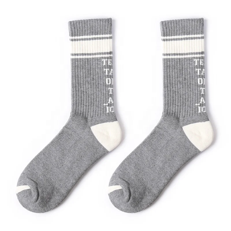 2019 Sports Hotsale high quality fashion terry cotton letter odm cute young boy teen tube socks