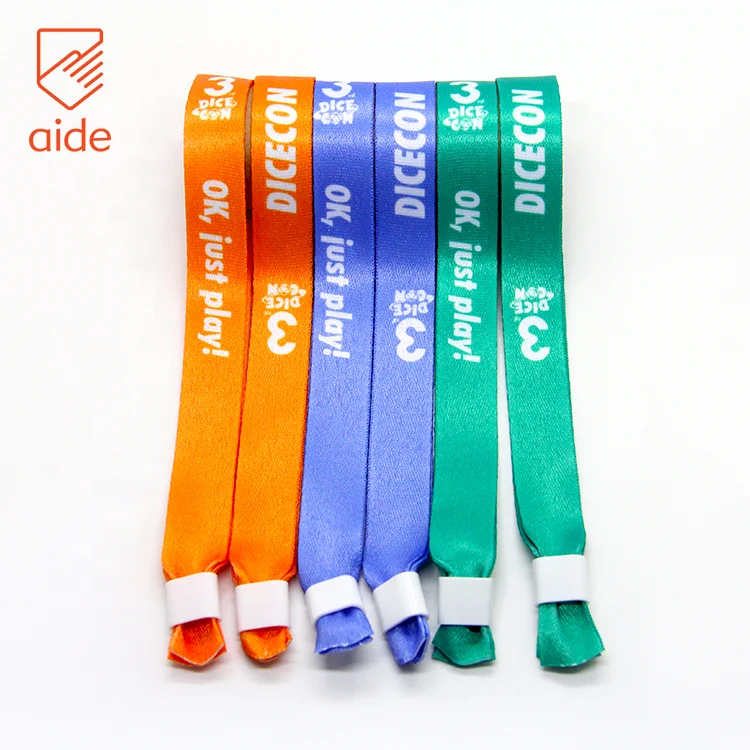 Personalized Cloth Fabric Bracelet Polyester Adjustable Wristbands With Plastic Clip For One Time Use