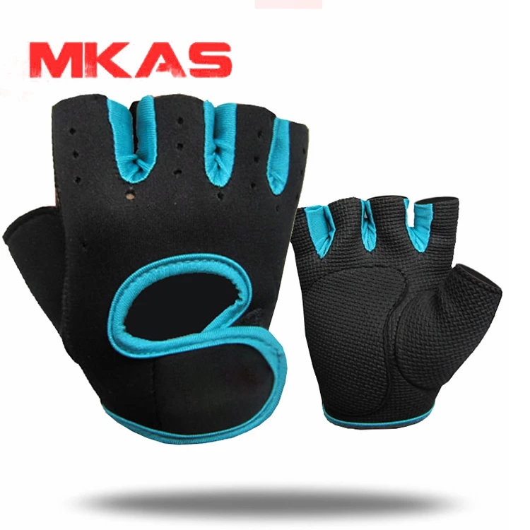 Бесплатный образец службы тренажерный зал перчатки руки