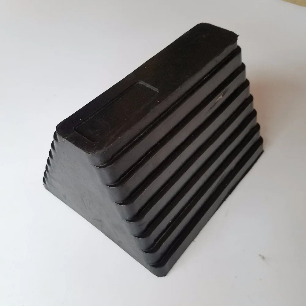 High Quality Car Wheel Stop Chocks Rubber Wheel Chock