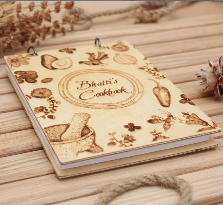 Деревянная записная книжка для рецептов