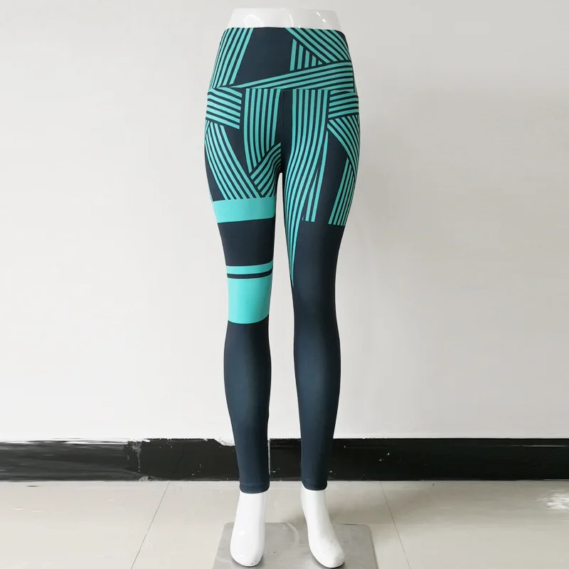Yiwu Manufacture Night Reflect Shiny Private Label Gym Yoga Clothes Customized Wholesale Fitness Clothing