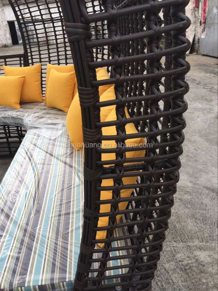Latest design outdoor rattan sun bed wicker day bed hotel swimming pool chaise lounge