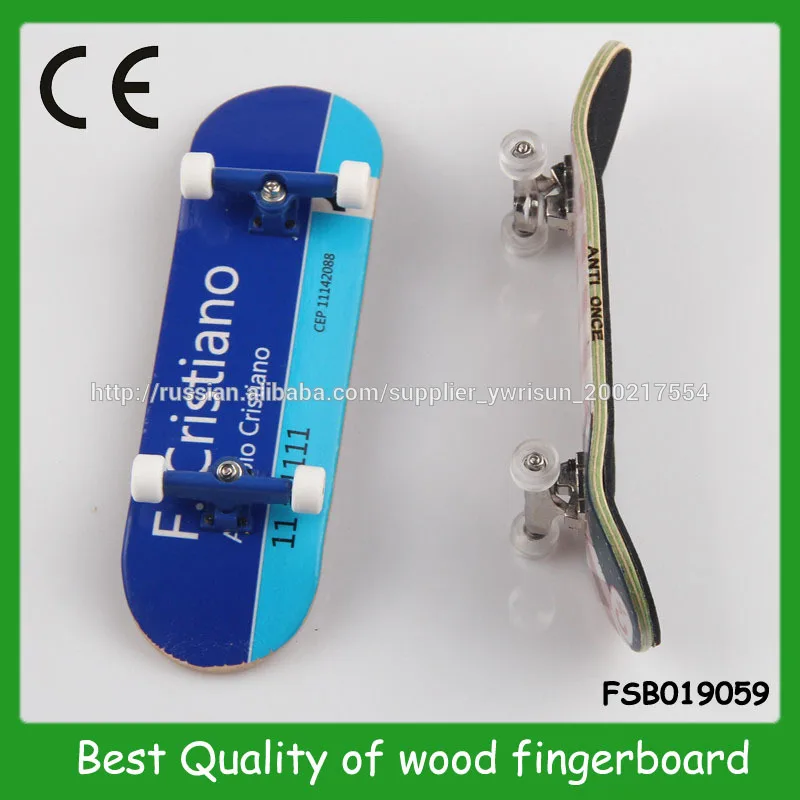 канадский клен палец