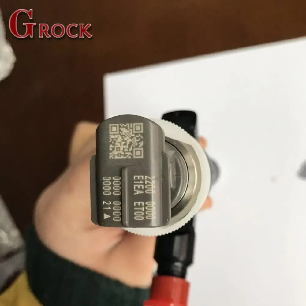 OEM quality diesel fuel common rail injector 23670-30050 095000-5881 9709500-588 for Hilux 2kd