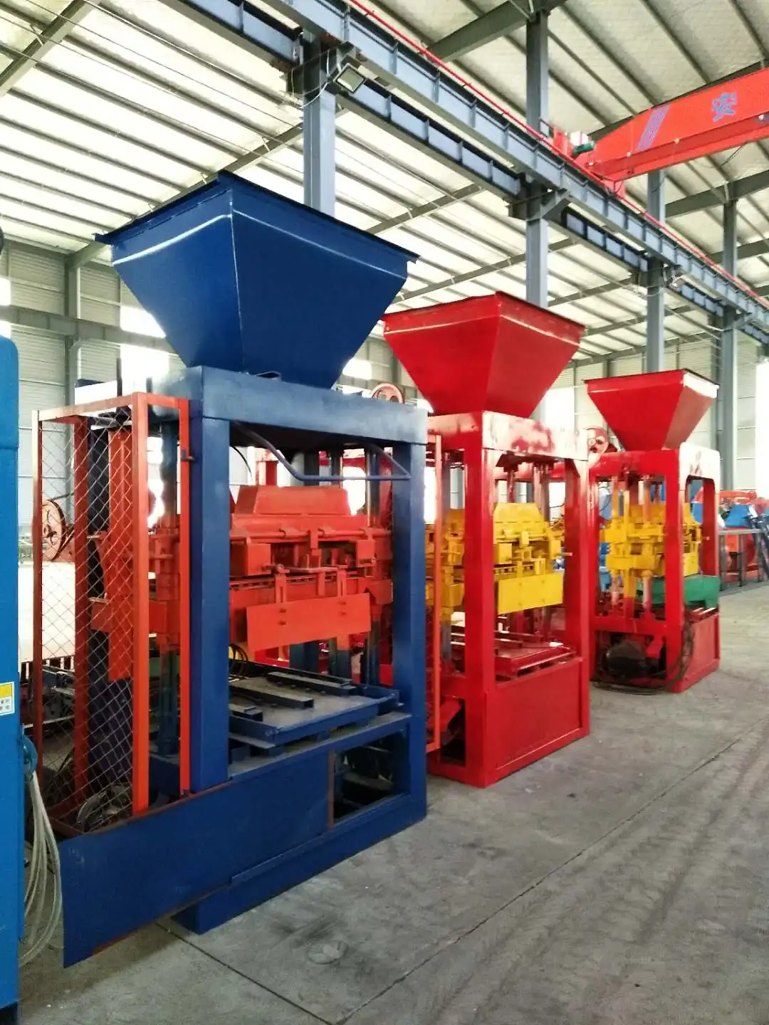 HIgh productivity semi QTJ4-26C hess beton hollow block forming machine