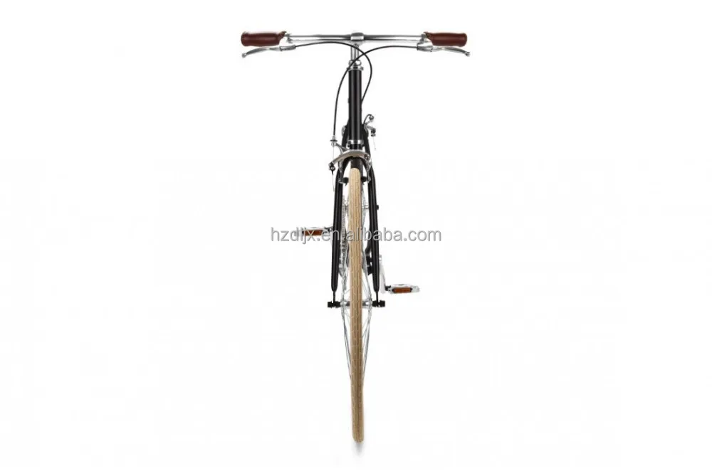 Retro style mans classic bike with 700C cream tires