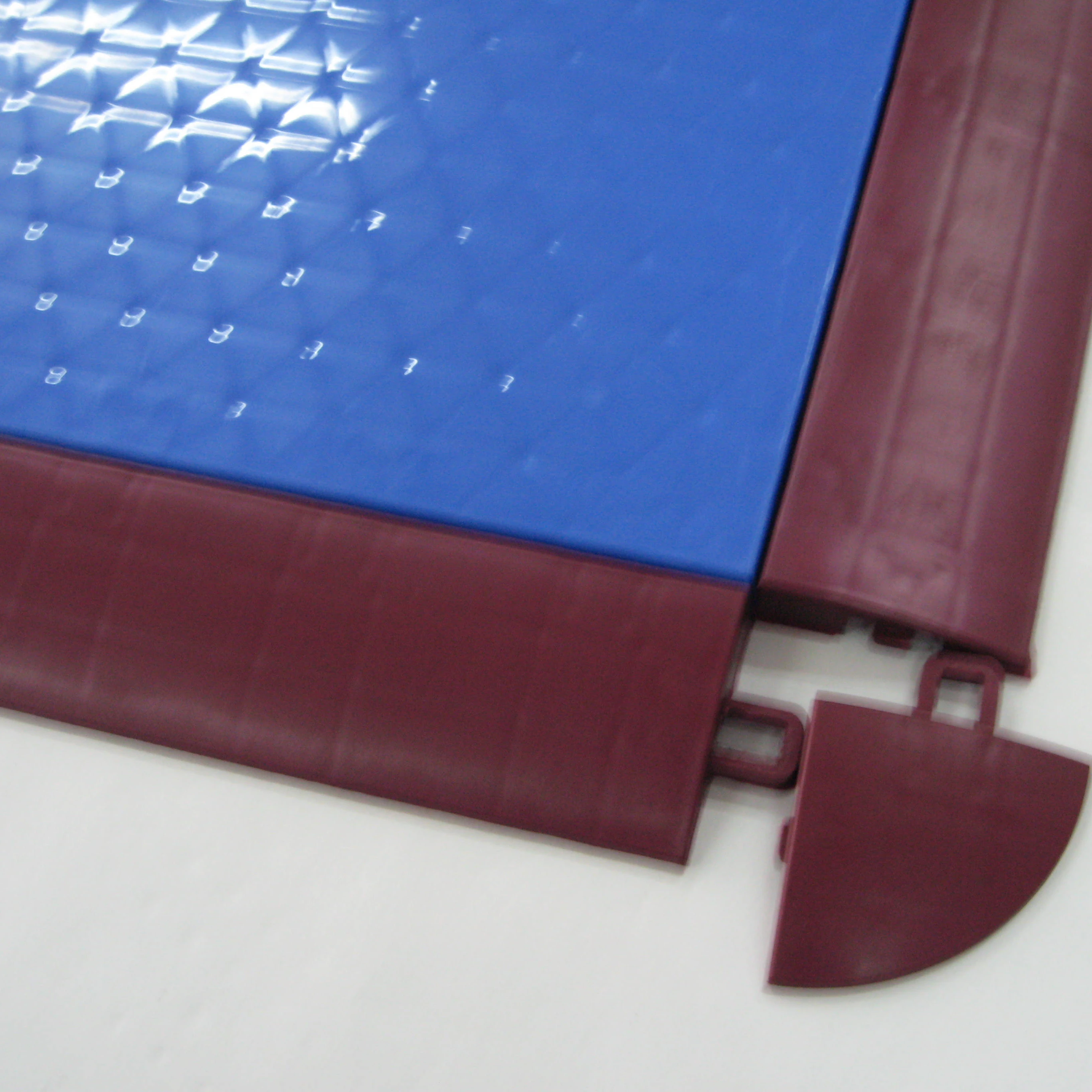 Indoor interlocking futsal court flooring