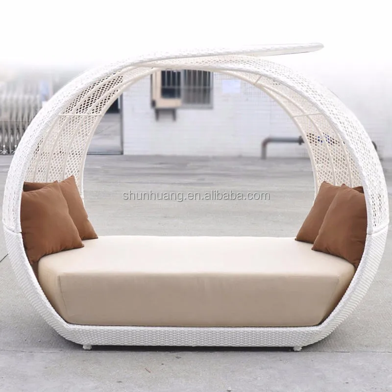 Outdoor wicker rattan beach day bed with canopy double