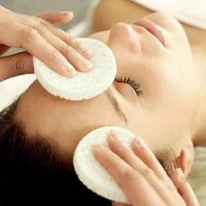 
100% Natural Round Compressed Cellulose Facial Sponge In White 