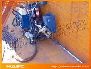 Трактор для горизонтальной сварки угловых и стыковых соединений