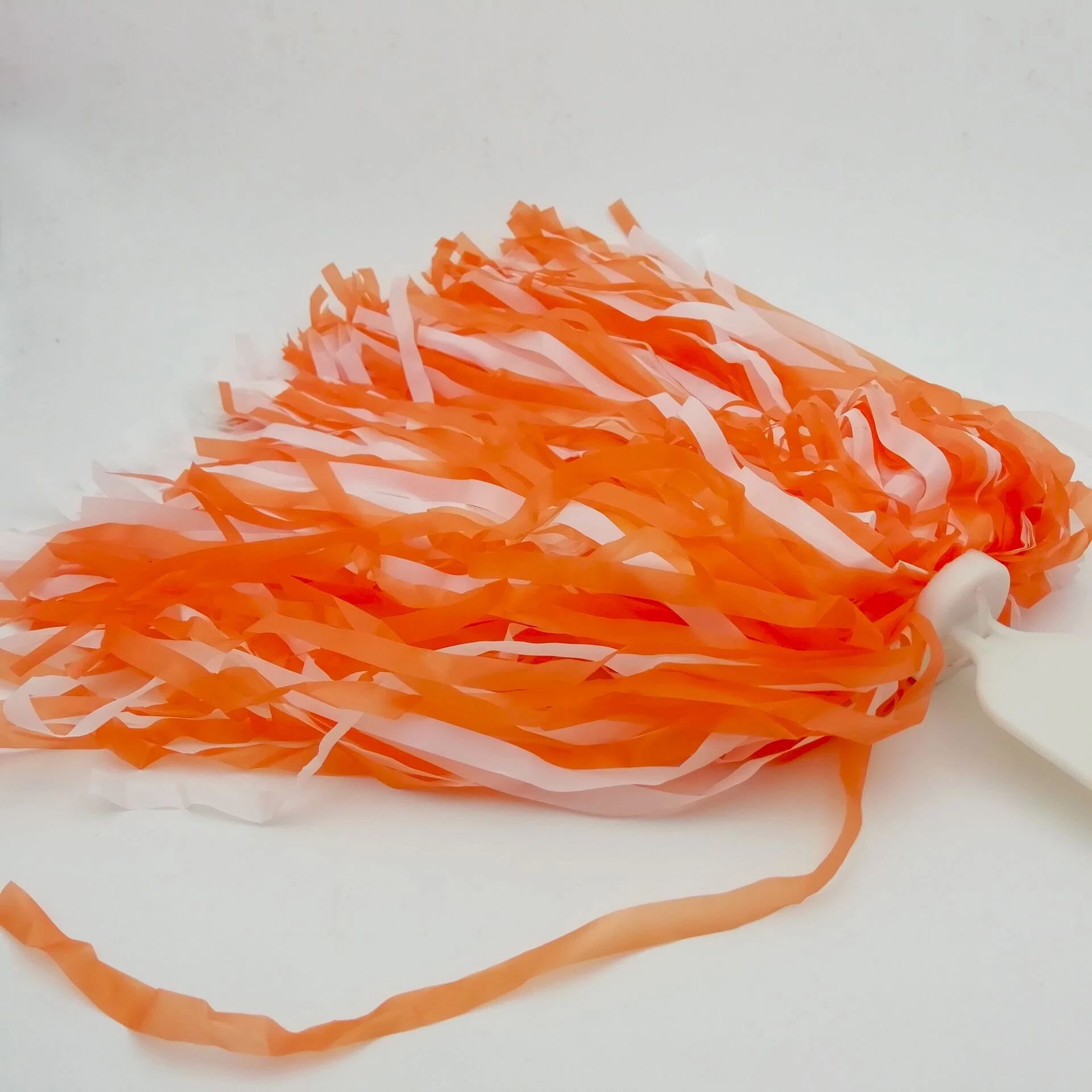
Orange Color Cheerleading Sports Plastic Pompom Cheering Pom Poms 