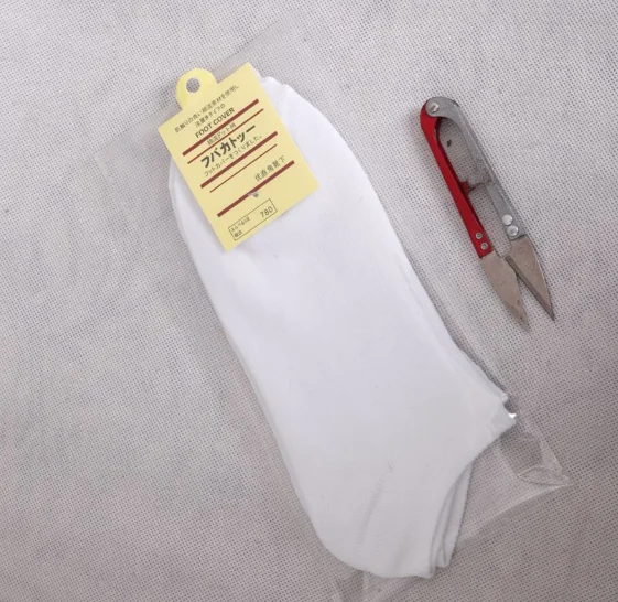 
LayleUnisex Antibacterial Silver ions Copper ions infused Diabetic Sock for protection and better circulation 