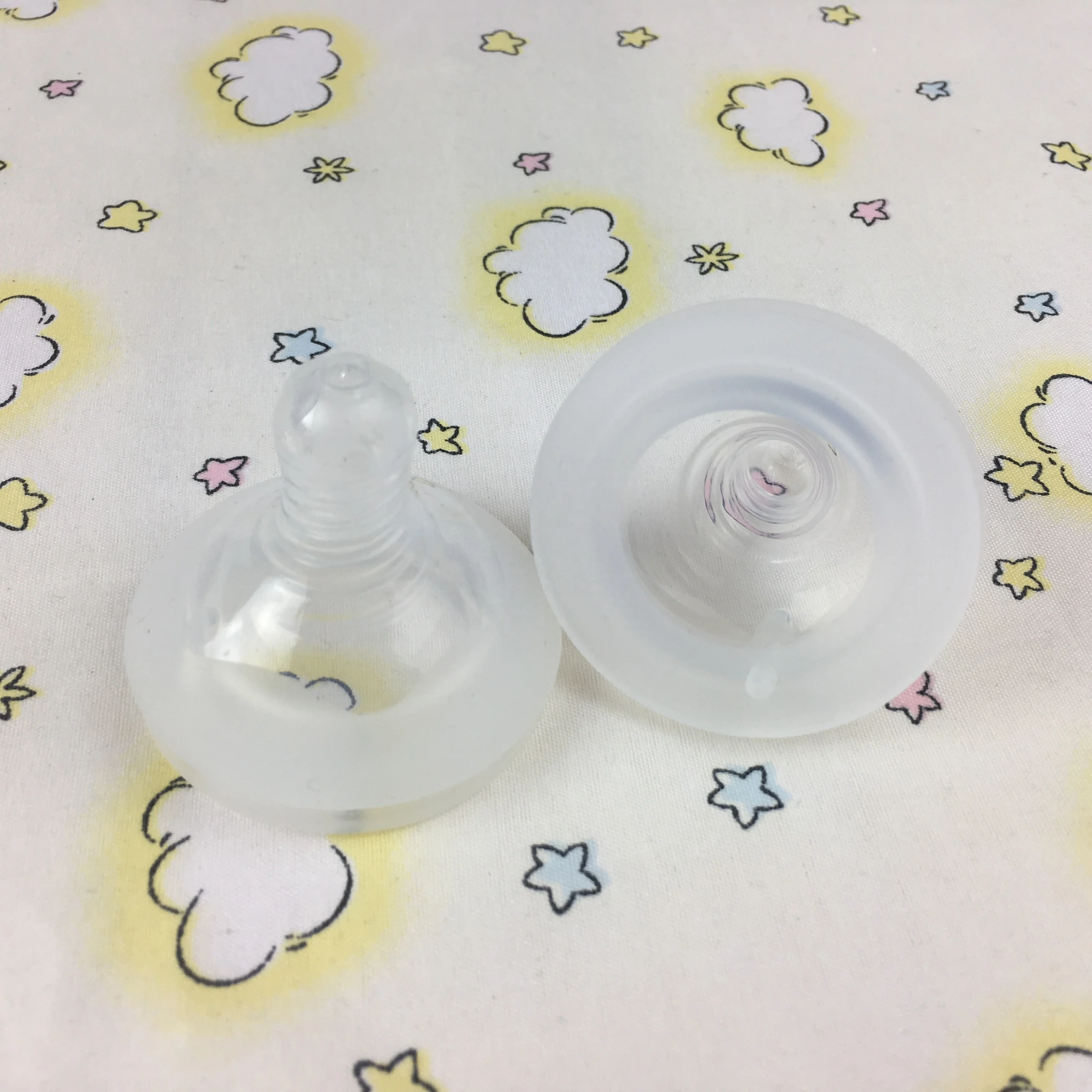 Amazon hot sell silicone nipples for baby feeding bottle