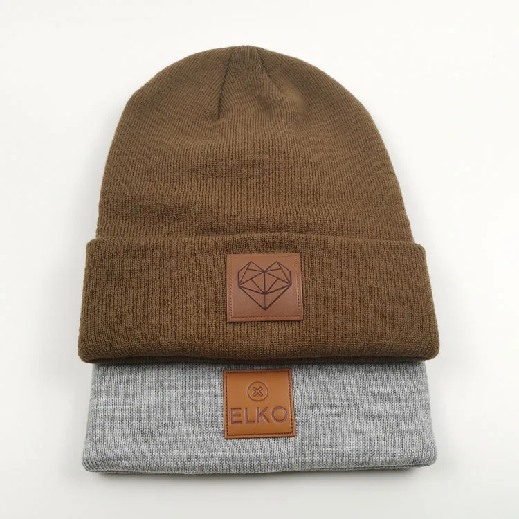 Принимаем заказы любого размера, кожаные пластыри, акриловые шапочки