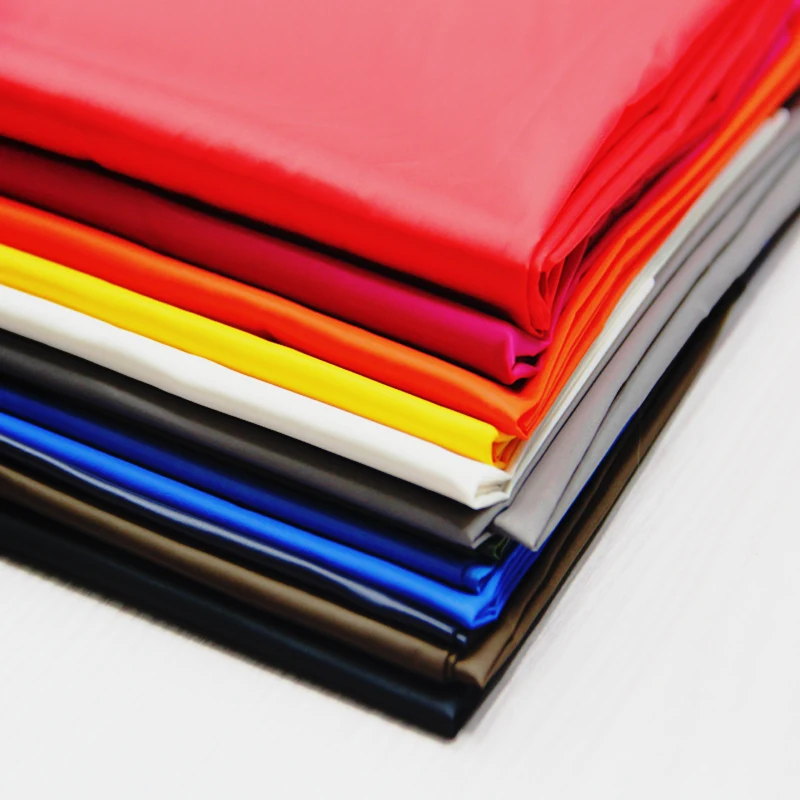 Высококачественная 380t 20D 100% нейлоновая тафта Ультралегкая Водонепроницаемая прочная нейлоновая ткань для пуховой куртки