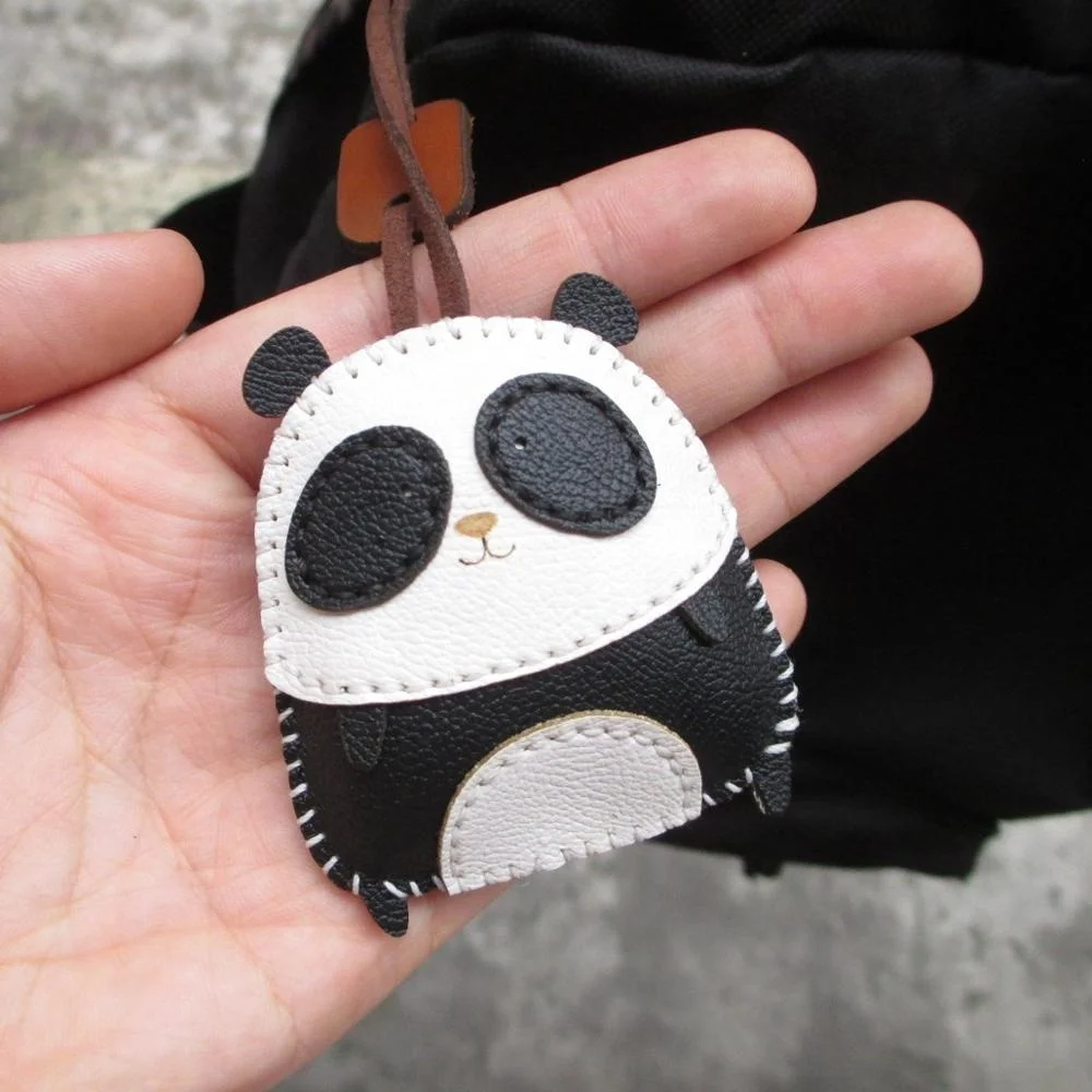 Factory Wholesale Panda Leather Charm  Bag Accessories  Key Ring Pug Cute Custom Key Chain For Decoration