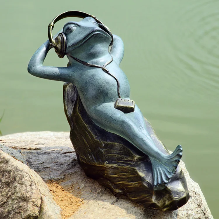 Hot sale modern metal bronze casting garden animal yoga frog sculpture for decoration