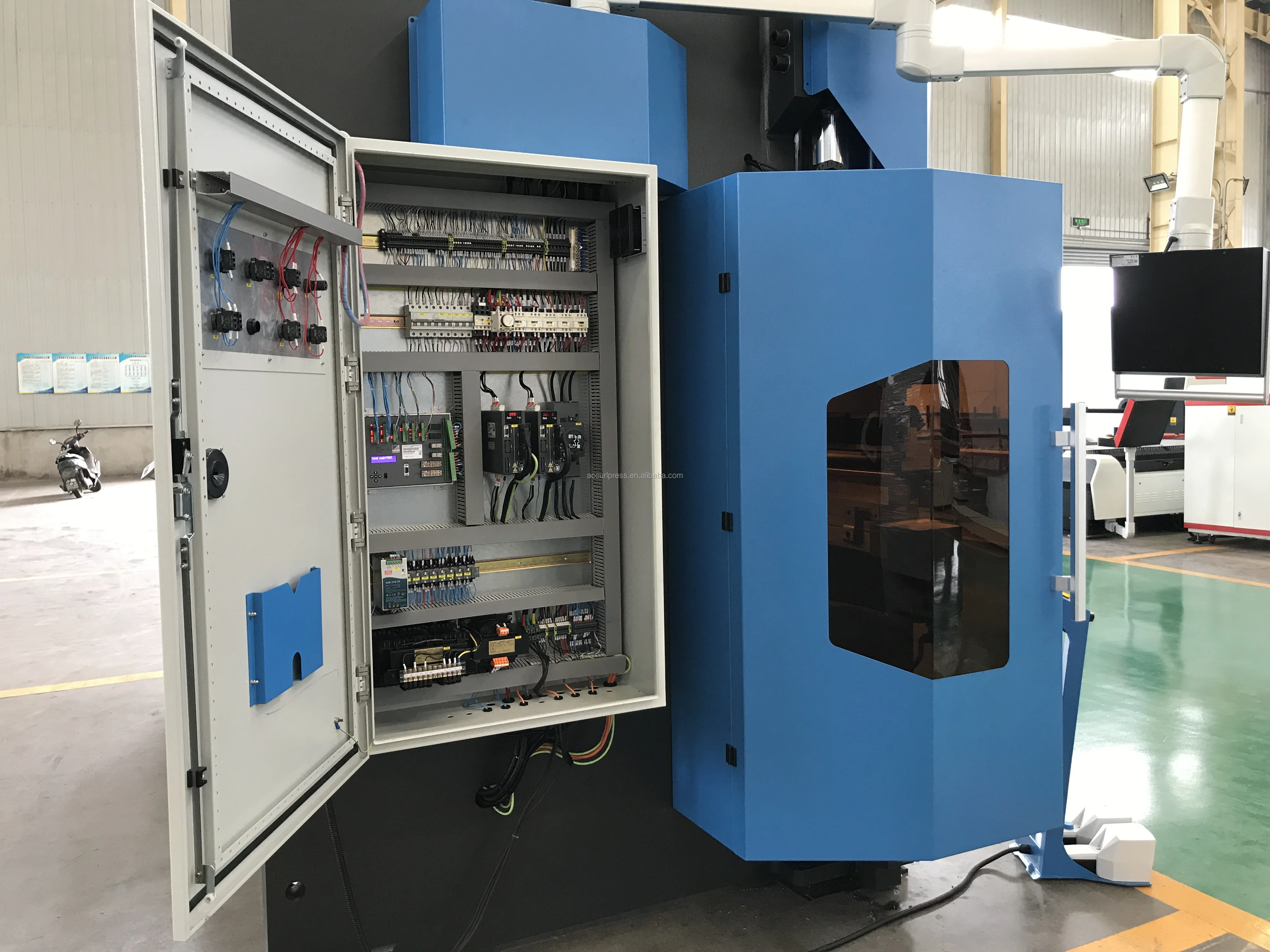 Accurl 4 axis DA58 system CNC 3200mm Euro Pro press brake