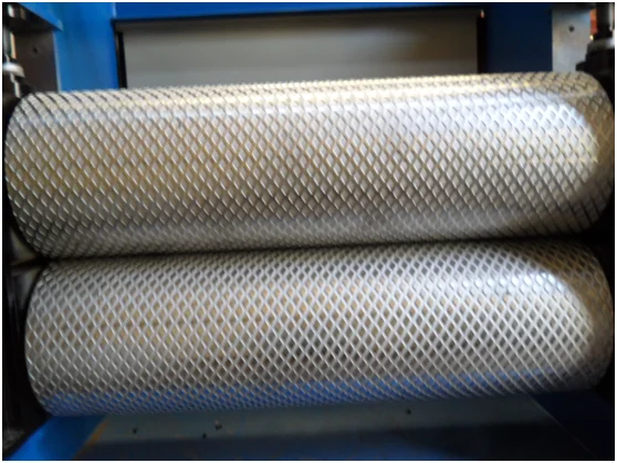 Metal Sheets/Color Steel/Aluminum Steel Embossing Machine