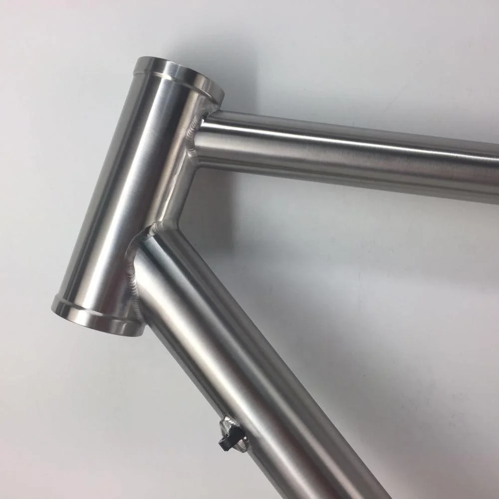 650B titanium gravel bike frame with breakaway design