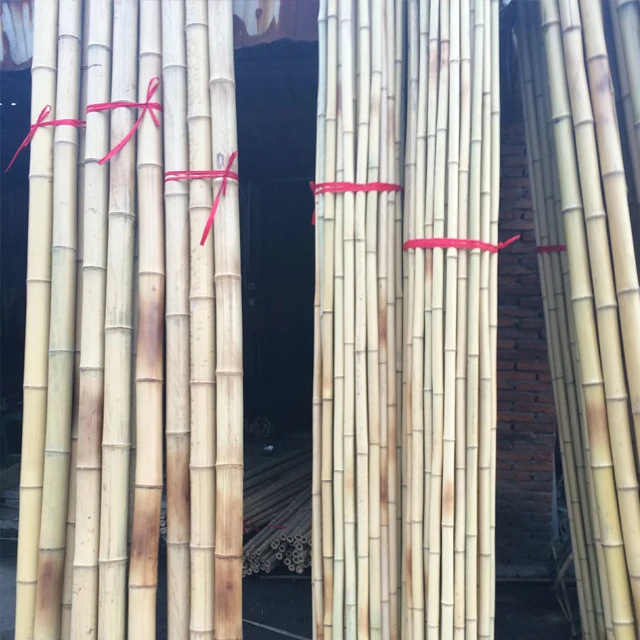 The factory supplies various bamboo poles in bulk